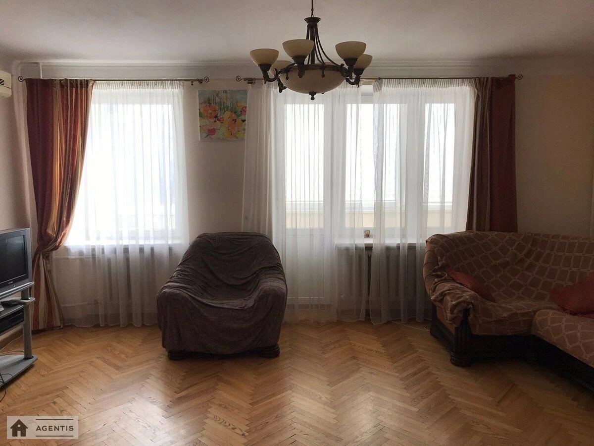 Apartment for rent. 5 rooms, 120 m², 2nd floor/10 floors. 4, Verhnya 4, Kyiv. 