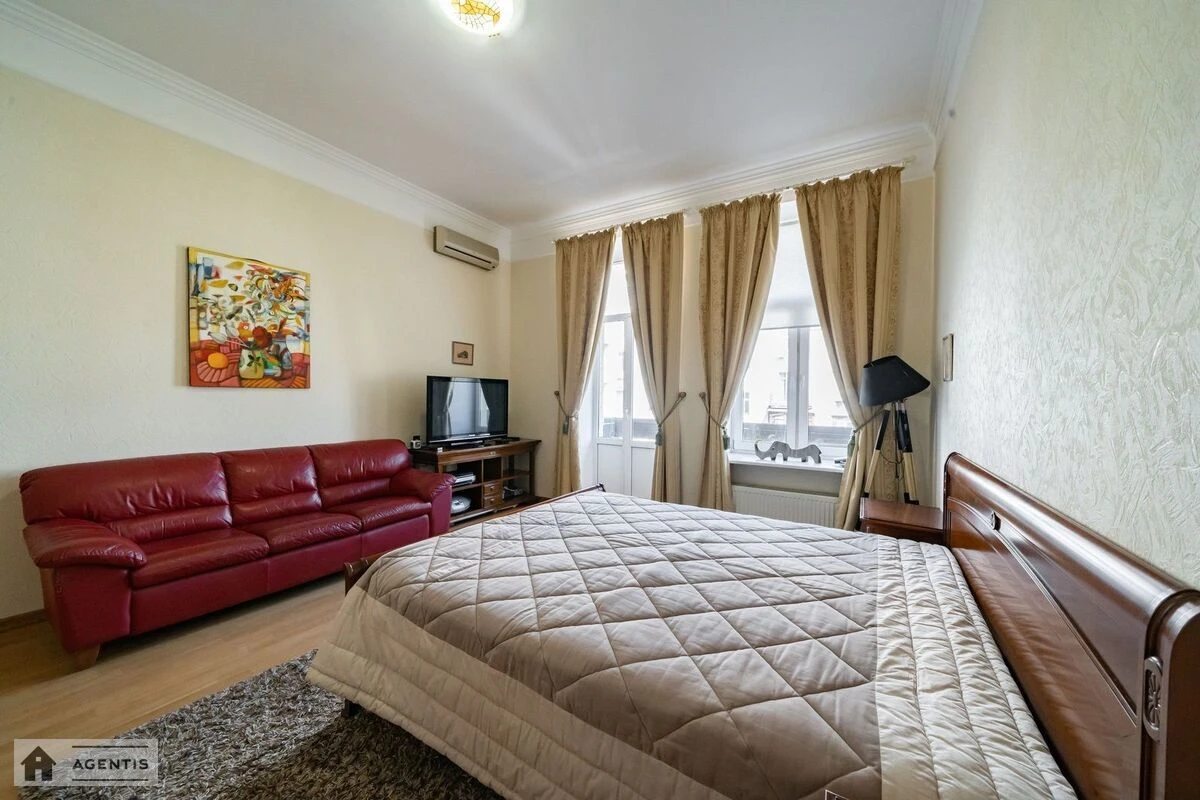 Apartment for rent. 4 rooms, 180 m², 3rd floor/5 floors. 18, Antonovycha vul. Horkoho, Kyiv. 