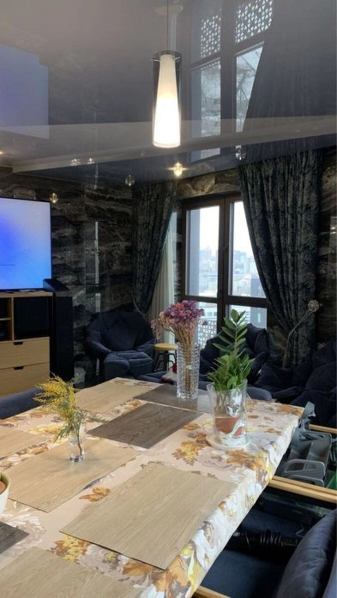 Apartment for rent. 3 rooms, 101 m², 10th floor/26 floors. 16, Mytropolyta Vasylya Lypkivskoho vul. Urytskoho, Kyiv. 