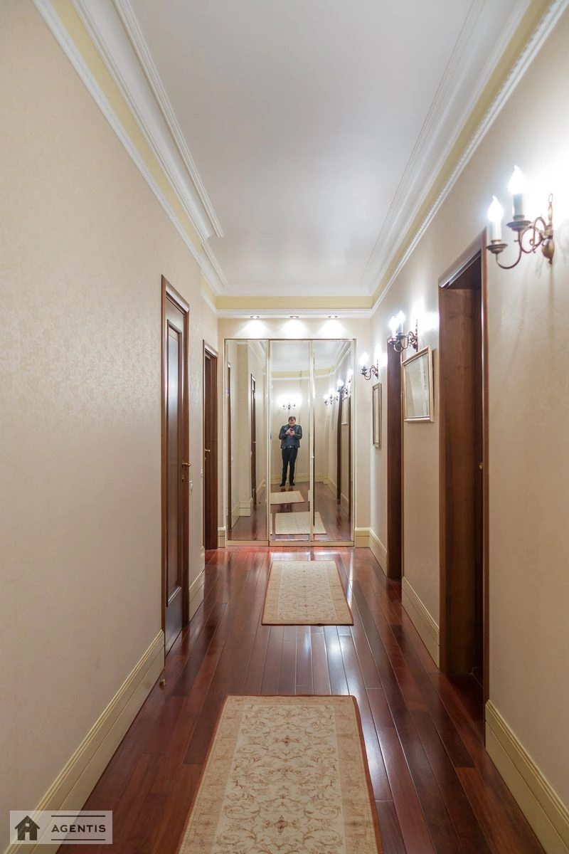 Apartment for rent. 4 rooms, 264 m², 7th floor/9 floors. 28, Turgenyevska 28, Kyiv. 