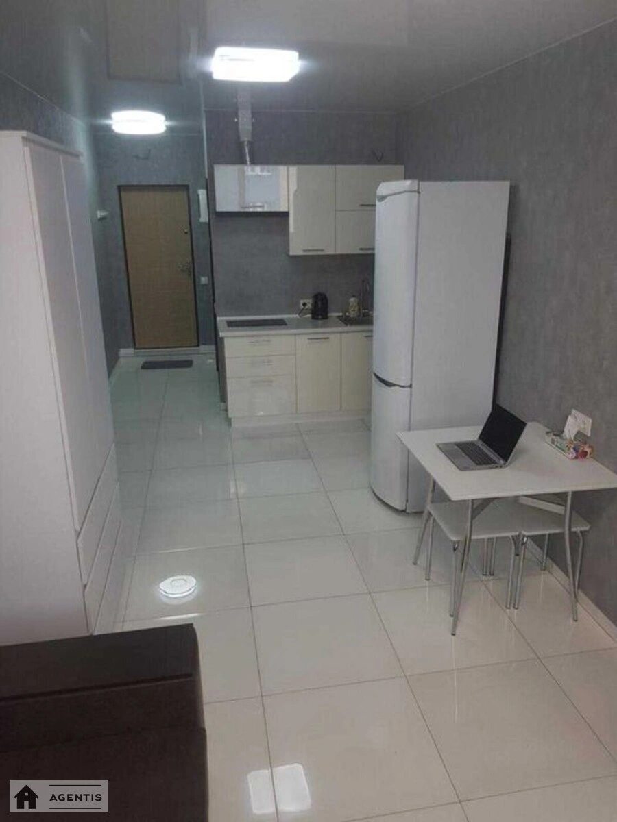 Apartment for rent. 1 room, 29 m², 7th floor/7 floors. 19, Kharkivske 19, Kyiv. 