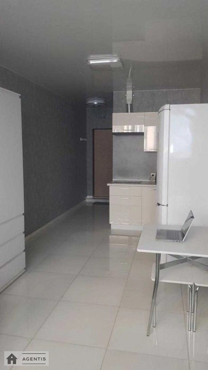 Apartment for rent. 1 room, 29 m², 7th floor/7 floors. 19, Kharkivske 19, Kyiv. 