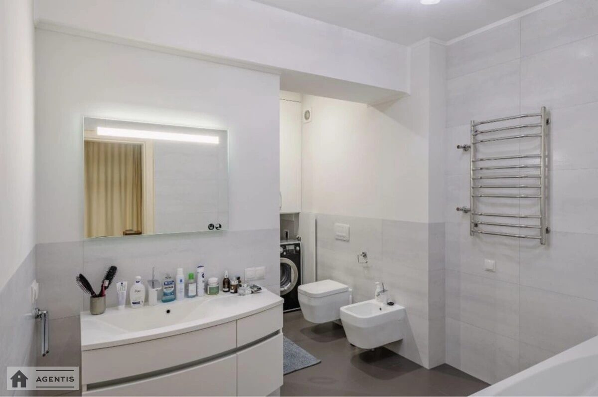 Apartment for rent. 3 rooms, 125 m², 5th floor/7 floors. 19, Volodymyrska 19, Kyiv. 