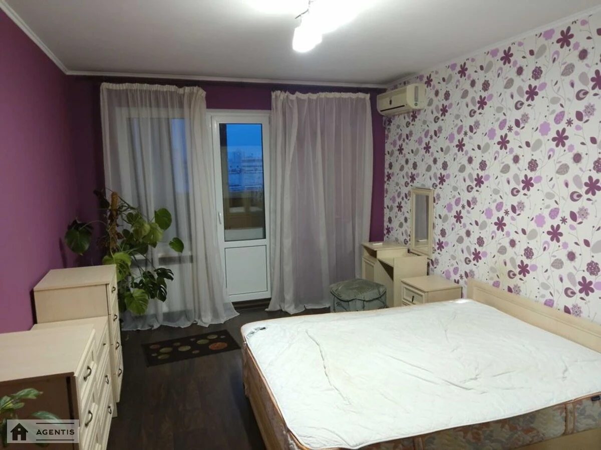Apartment for rent. 3 rooms, 96 m², 21 floor/24 floors. 13, Zdolbunivska 13, Kyiv. 