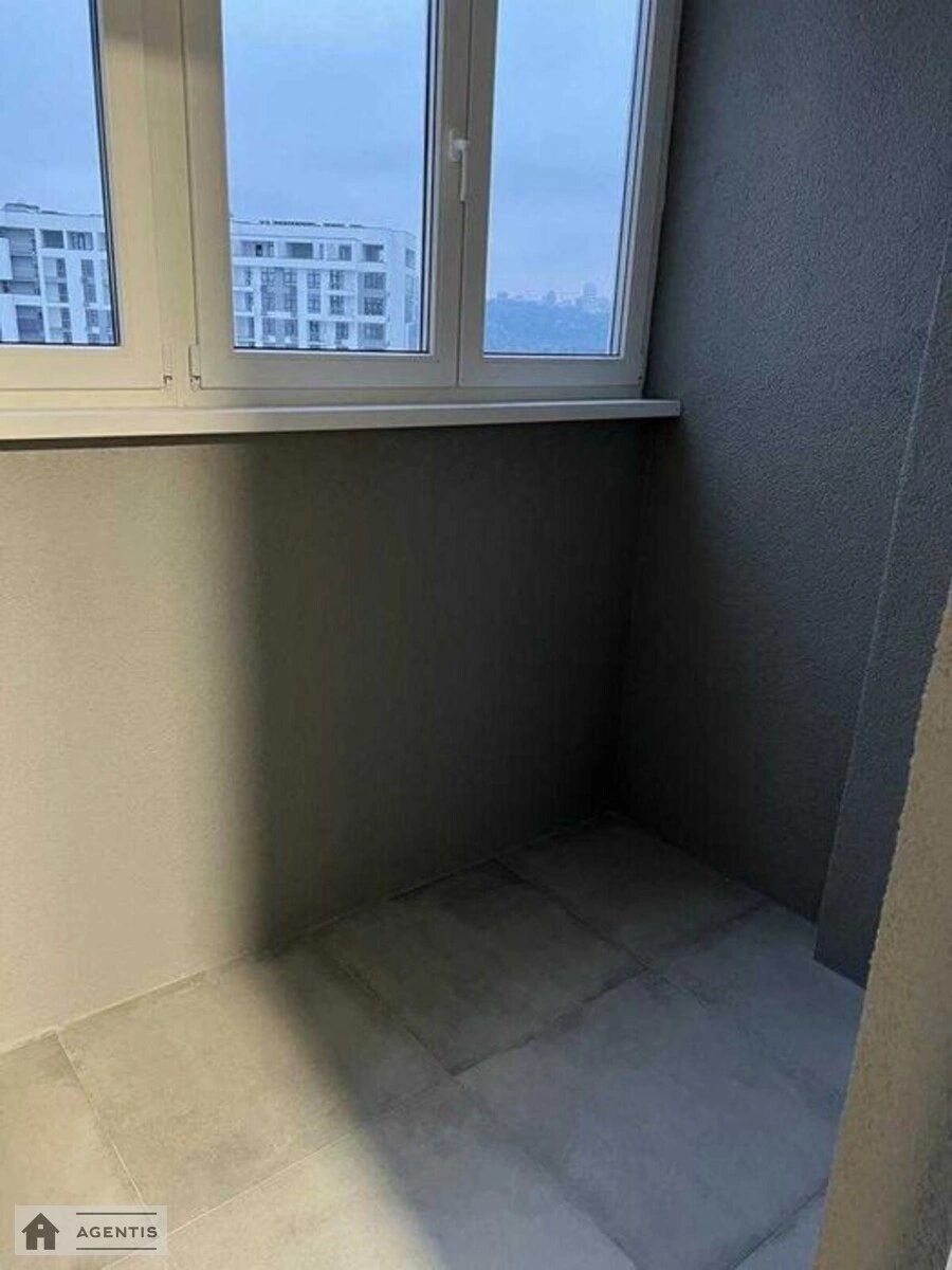 Apartment for rent. 1 room, 53 m², 17 floor/25 floors. Mykilsko-Slobidska, Kyiv. 