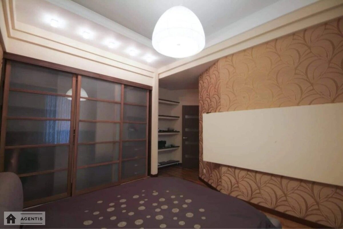 Сдам квартиру. 4 rooms, 160 m², 6th floor/6 floors. Антоновича вул. (Горького), Киев. 