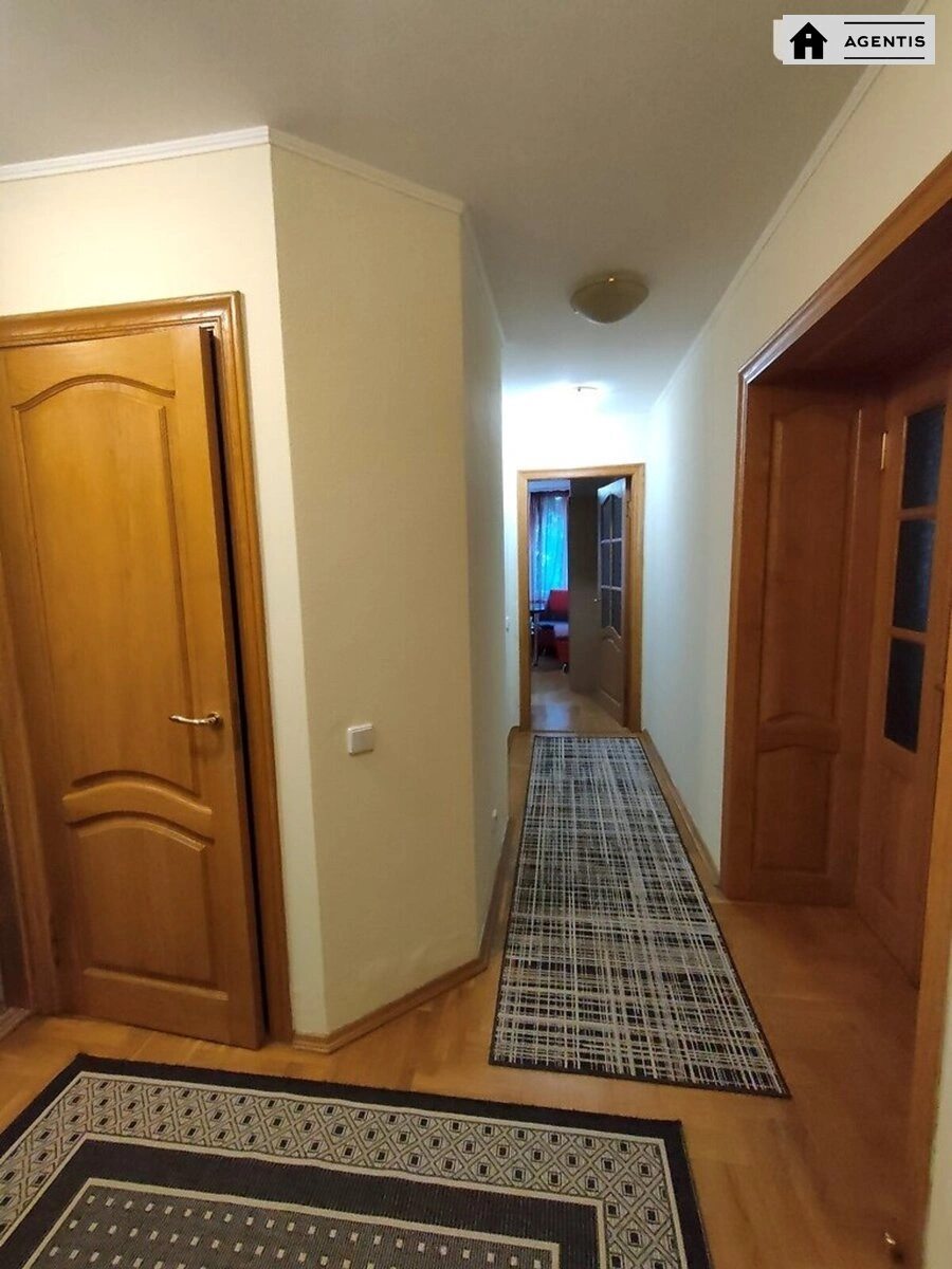 Apartment for rent. 1 room, 40 m², 2nd floor/16 floors. 2, Andriya Verkhohlyada vul. Mykhayla Drahomirova, Kyiv. 