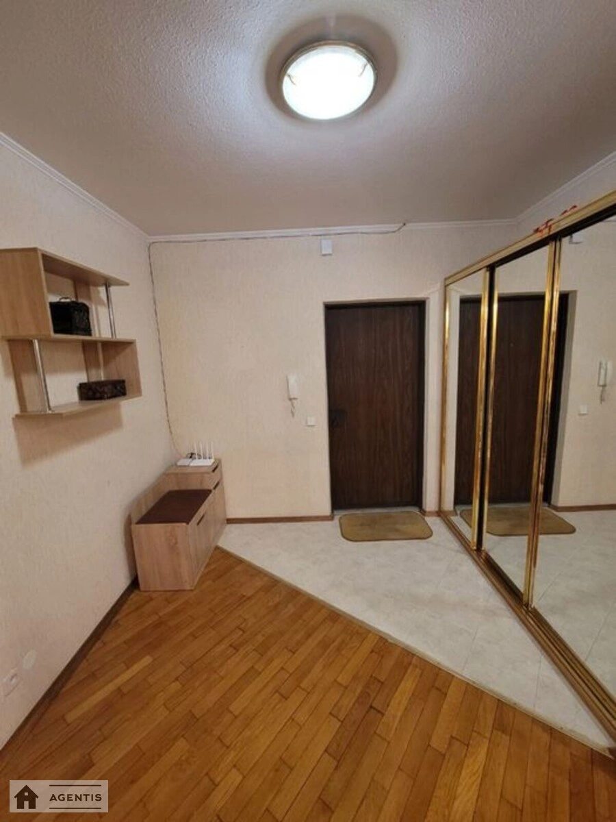 Сдам квартиру. 2 rooms, 82 m², 6th floor/16 floors. 11, Бориса Гмирі вул., Киев. 