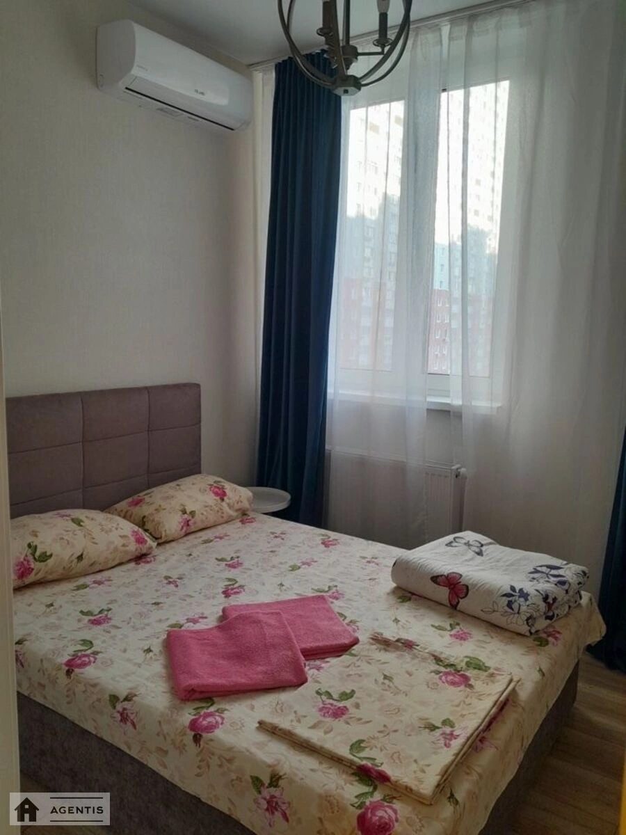 Apartment for rent. 1 room, 35 m², 8th floor/25 floors. 3, Baltiyskiy 3, Kyiv. 