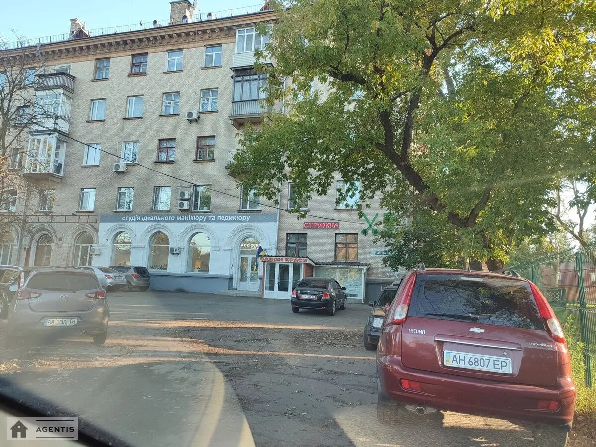 Apartment for rent. 5 rooms, 180 m², 5th floor/6 floors. 61, Beresteyskyy prosp. Peremohy, Kyiv. 