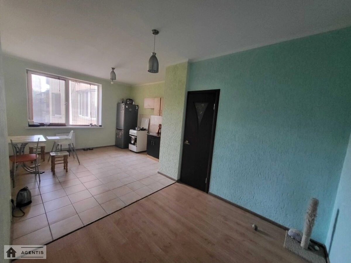 Apartment for rent. 2 rooms, 72 m², 4th floor/25 floors. Olevska, Kyiv. 