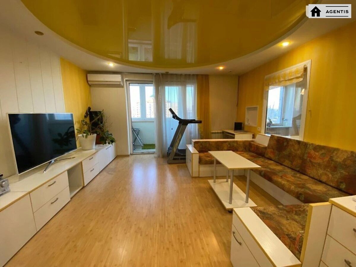 Apartment for rent. 3 rooms, 76 m², 9th floor/9 floors. 6, Feodosiyska 6, Kyiv. 