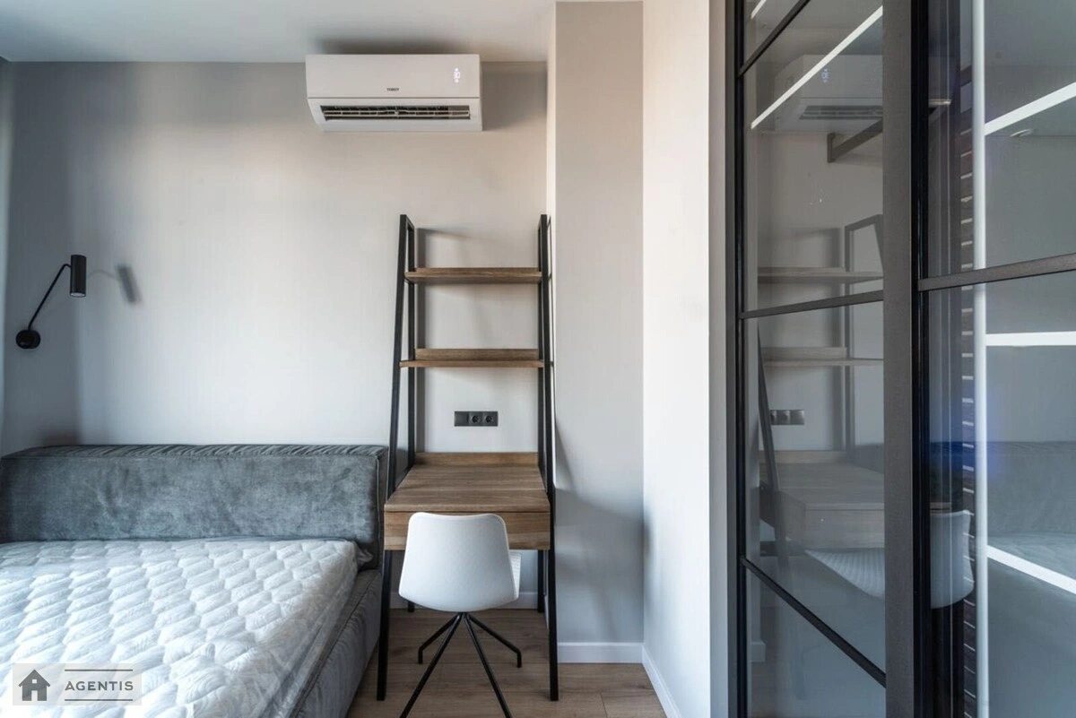 Apartment for rent. 2 rooms, 54 m², 11 floor/24 floors. 7, Laboratorniy 7, Kyiv. 