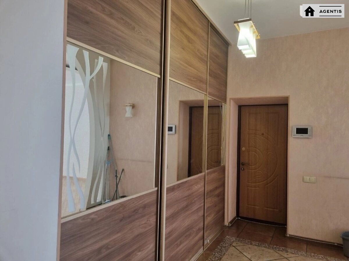 Apartment for rent. 4 rooms, 150 m², 14 floor/15 floors. 6, Volodymyra Ivasyuka prosp. Heroyiv Stalinhrada, Kyiv. 