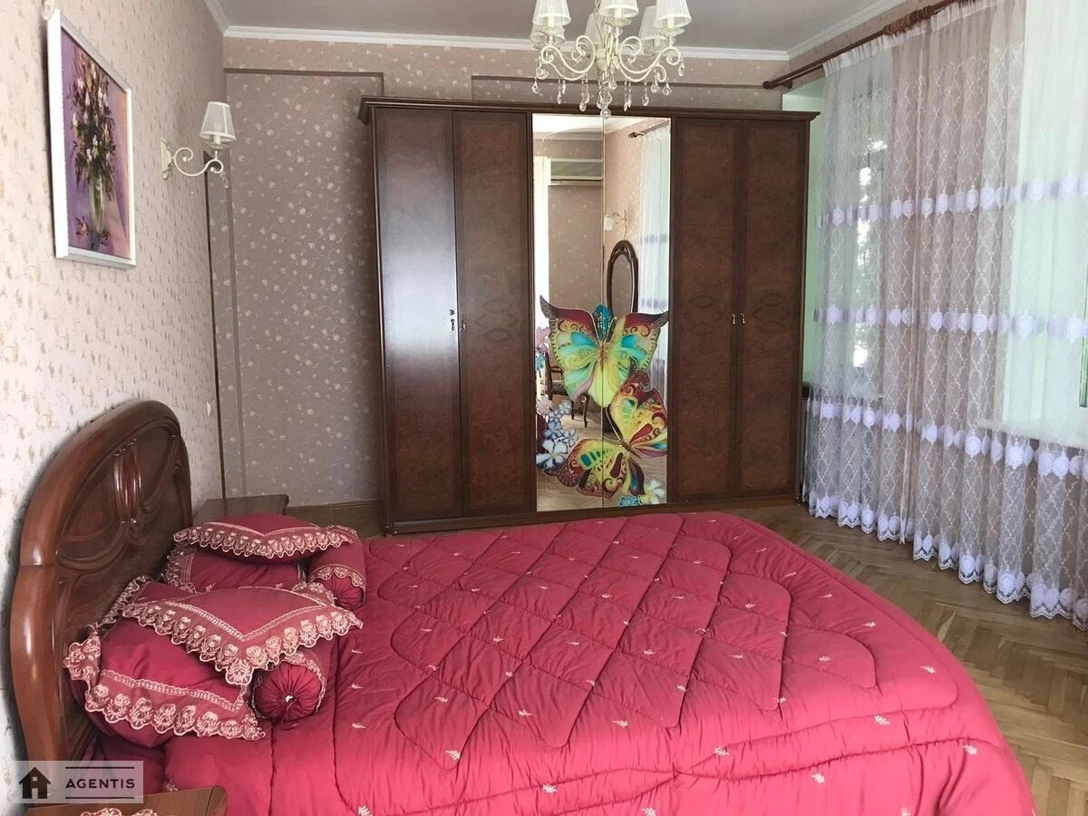 Apartment for rent. 4 rooms, 120 m², 4th floor/6 floors. 7, Akademika Bohomoltsya vul., Kyiv. 