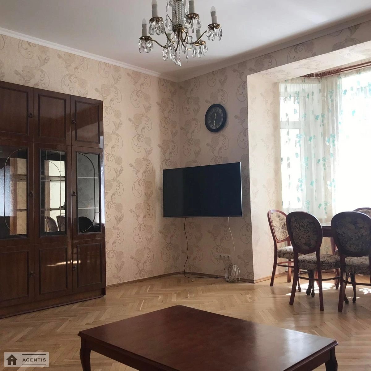 Apartment for rent. 4 rooms, 120 m², 4th floor/6 floors. 7, Akademika Bohomoltsya vul., Kyiv. 