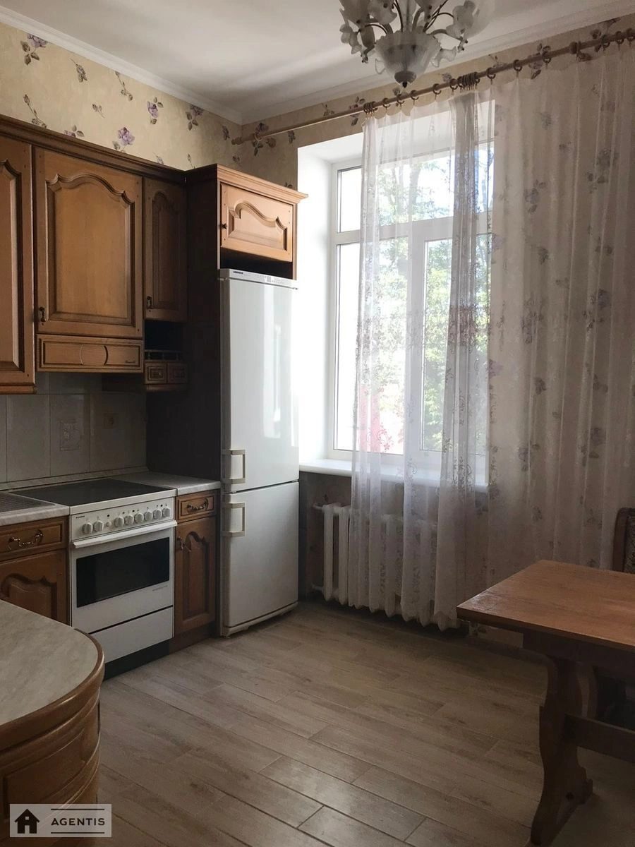 Apartment for rent 4 rooms, 120 m², 4th fl./6 floors. 7, Akademika Bohomoltsya vul., Kyiv. 