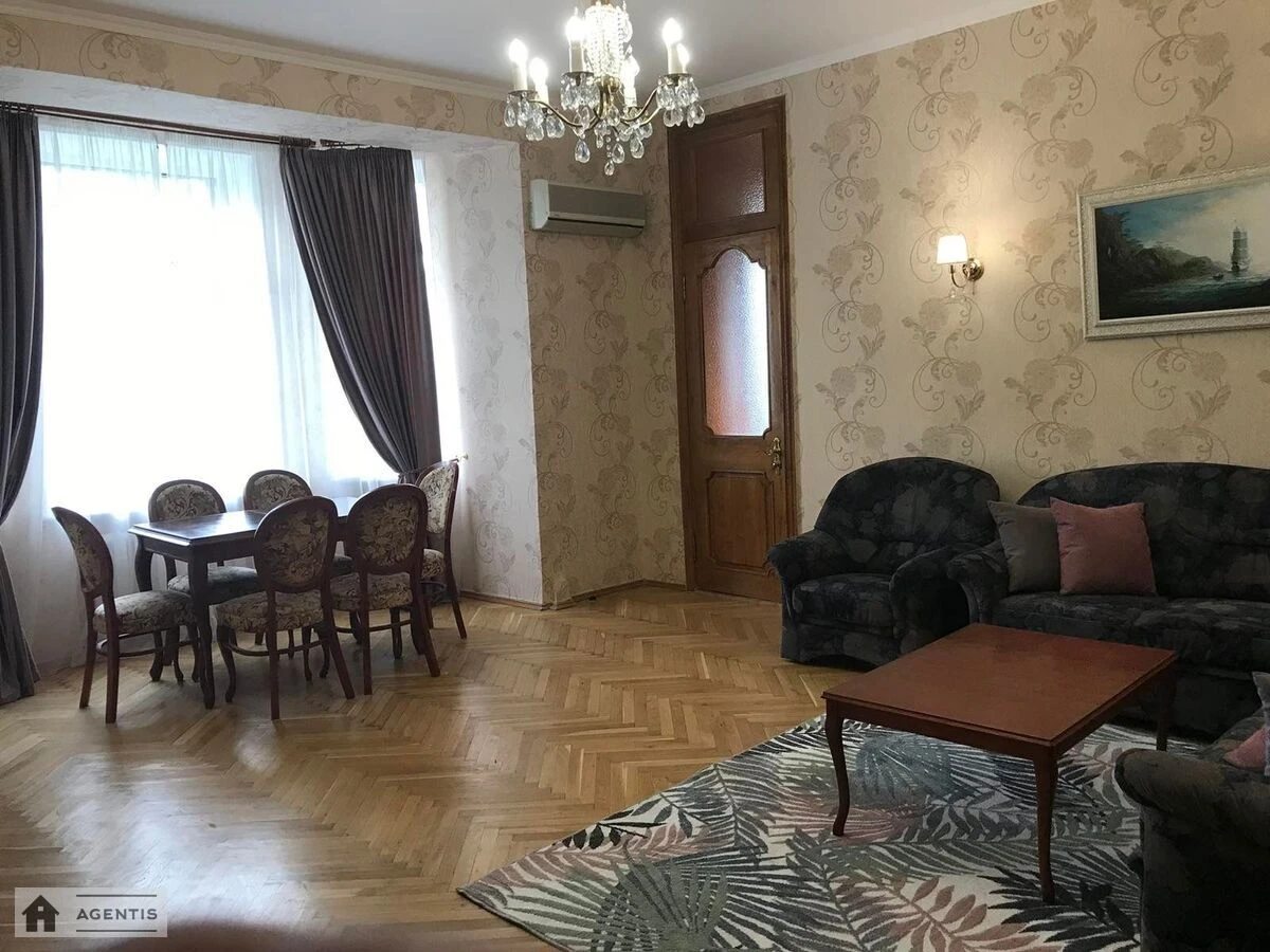 Apartment for rent 4 rooms, 120 m², 4th fl./6 floors. 7, Akademika Bohomoltsya vul., Kyiv. 