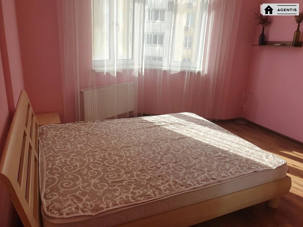 Apartment for rent. 3 rooms, 85 m², 10th floor/25 floors. 24, Saperno-Slobidska 24, Kyiv. 