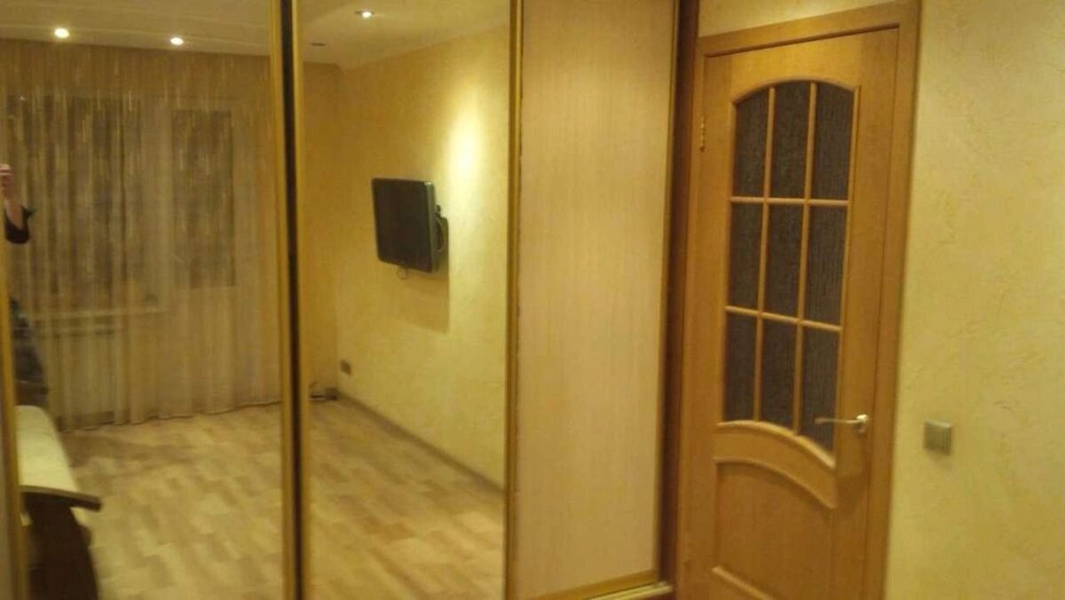Сдам квартиру. 1 room, 30 m², 6th floor/9 floors. Правды, Киев. 