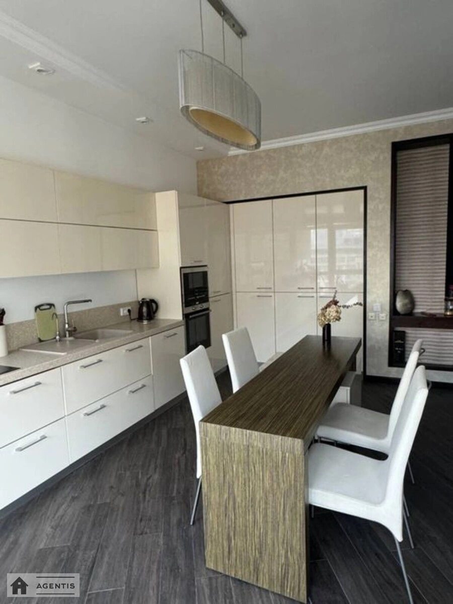 Apartment for rent. 2 rooms, 90 m², 17 floor/17 floors. 9, Andriya Verkhohlyada vul. Mykhayla Drahomirova, Kyiv. 