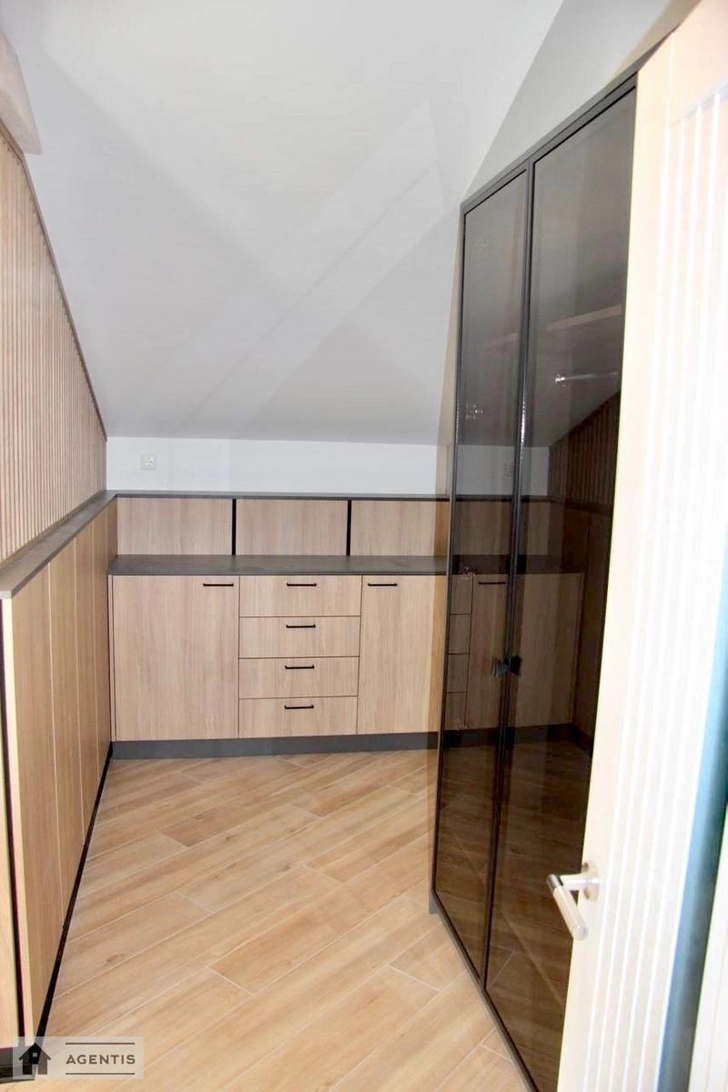 Сдам квартиру. 4 rooms, 250 m², 8th floor/8 floors. 6, Заньковецкой 6, Киев. 