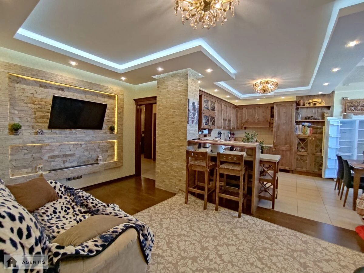 Apartment for rent. 3 rooms, 100 m², 20 floor/25 floors. 9, Akademika Hlushkova prosp., Kyiv. 