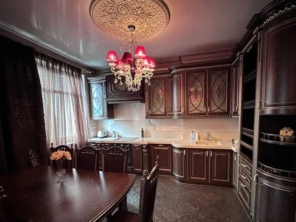 Apartment for rent. 3 rooms, 120 m², 6th floor/10 floors. 23, Nazarivska vul. Borysa Vyetrova, Kyiv. 