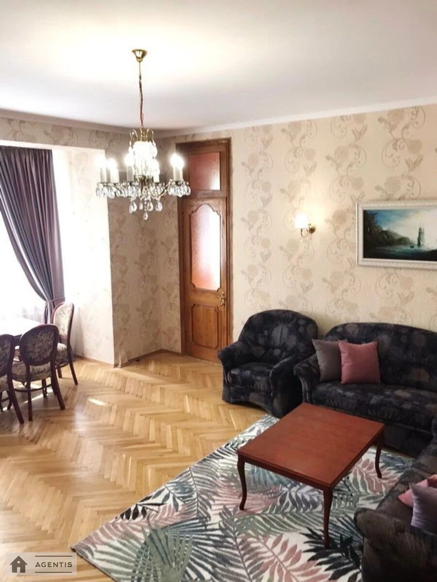 Apartment for rent. 4 rooms, 120 m², 4th floor/5 floors. 7, Akademika Bohomoltsya vul., Kyiv. 
