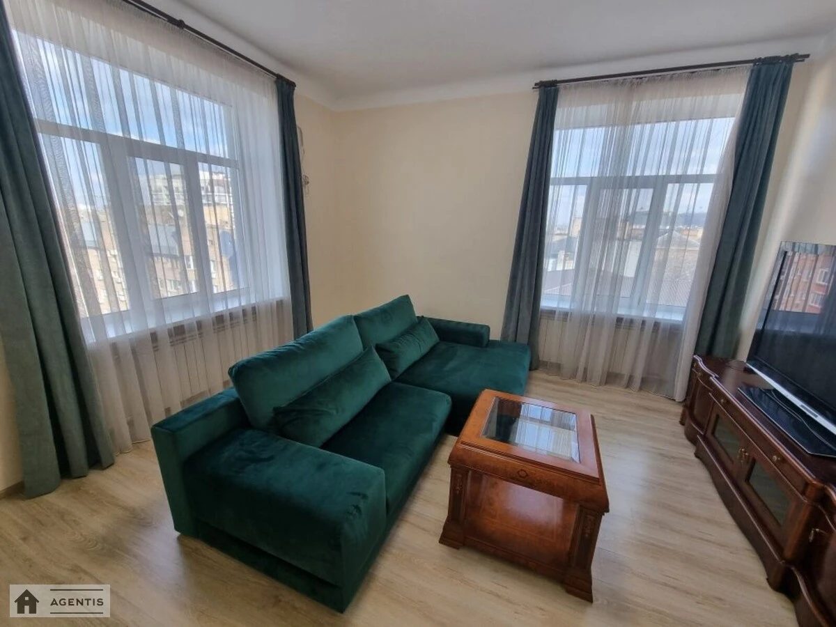 Apartment for rent. 3 rooms, 98 m², 5th floor/5 floors. 23, Pochaynynska 23, Kyiv. 