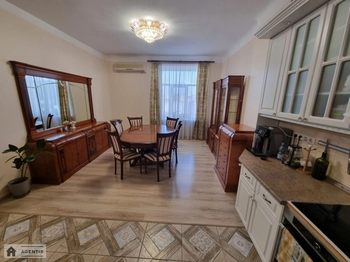 Здам квартиру. 3 rooms, 98 m², 5th floor/5 floors. 23, Почайнинська 23, Київ. 