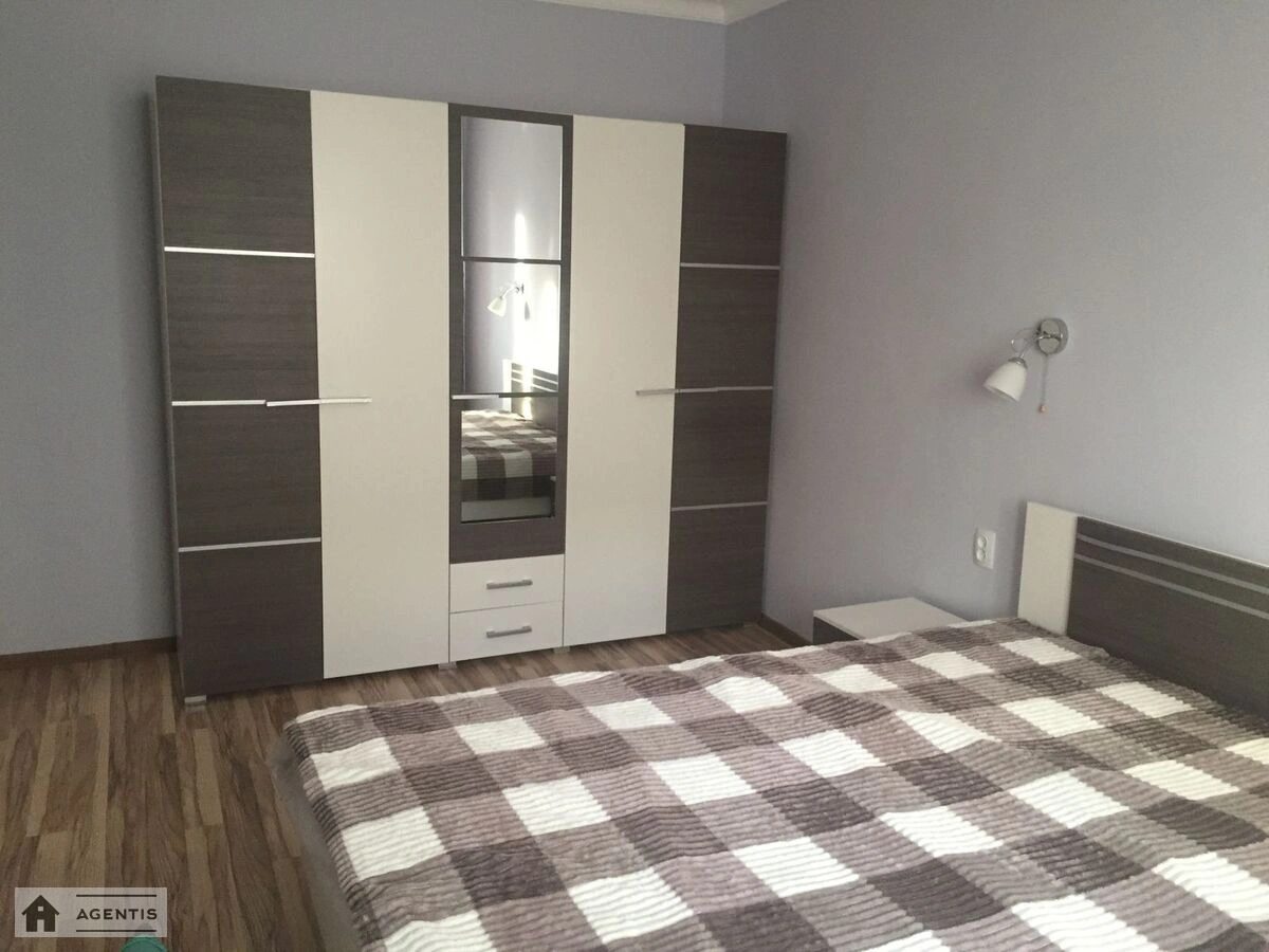 Apartment for rent. 2 rooms, 55 m², 4th floor/9 floors. 9, Bratstva tarasivtsiv vul. Dekabrystiv, Kyiv. 