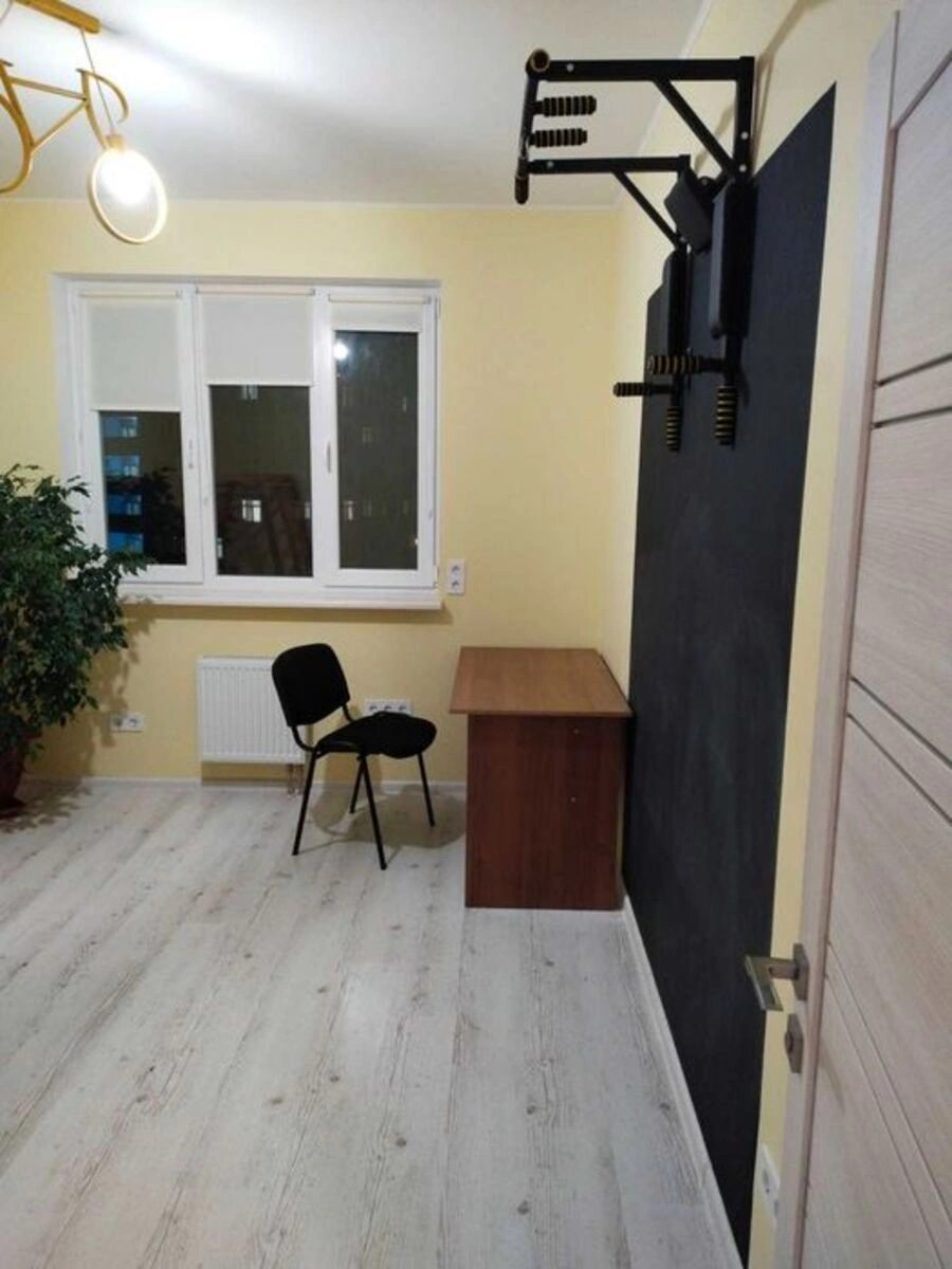 Apartment for rent. 3 rooms, 74 m², 18 floor/26 floors. Voskresenska, Kyiv. 