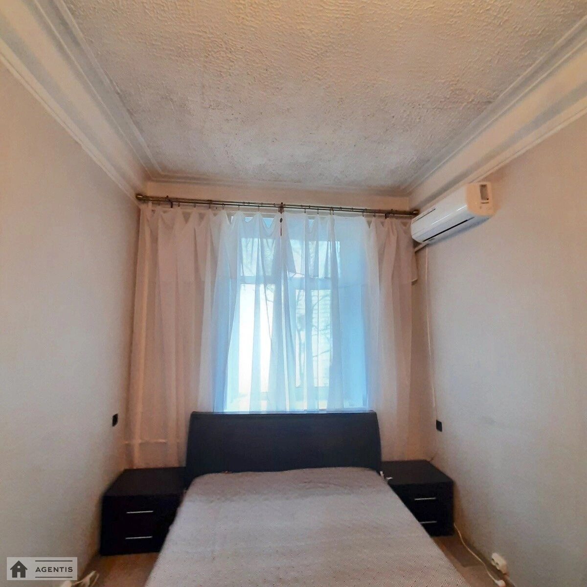 Apartment for rent. 3 rooms, 73 m², 2nd floor/5 floors. 58, Vasylya Tyutyunnyka vul. Anri Barbyusa, Kyiv. 