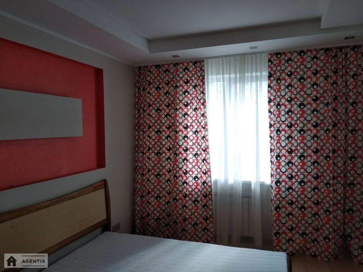 Apartment for rent. 2 rooms, 74 m², 5th floor/22 floors. 30, Lyskivska vul., Kyiv. 