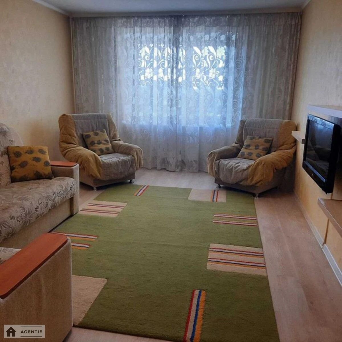 Apartment for rent. 3 rooms, 80 m², 9th floor/25 floors. 1, Svyatoshynska 1, Kyiv. 
