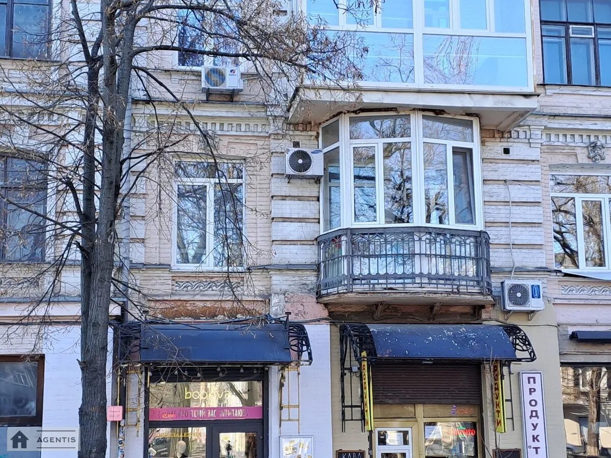 Сдам квартиру. 1 room, 42 m², 2nd floor/5 floors. Подольский район, Киев. 