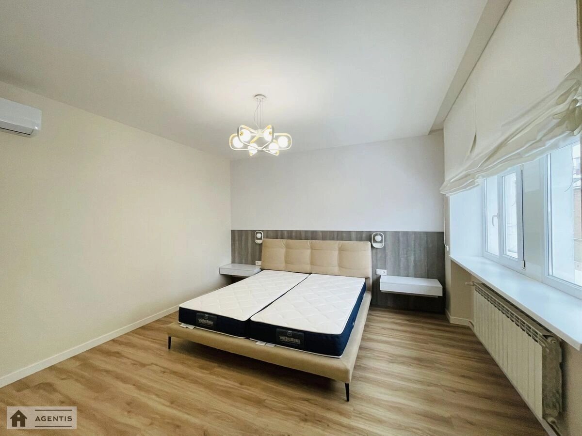 Apartment for rent. 4 rooms, 125 m², 5th floor/5 floors. 30, Gogolivska 30, Kyiv. 
