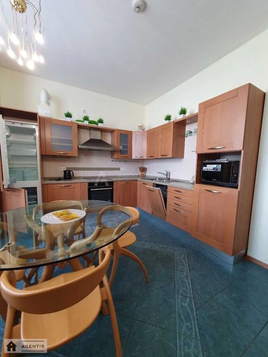 Здам квартиру. 3 rooms, 120 m², 4th floor/8 floors. 2, Лисенка 2, Київ. 