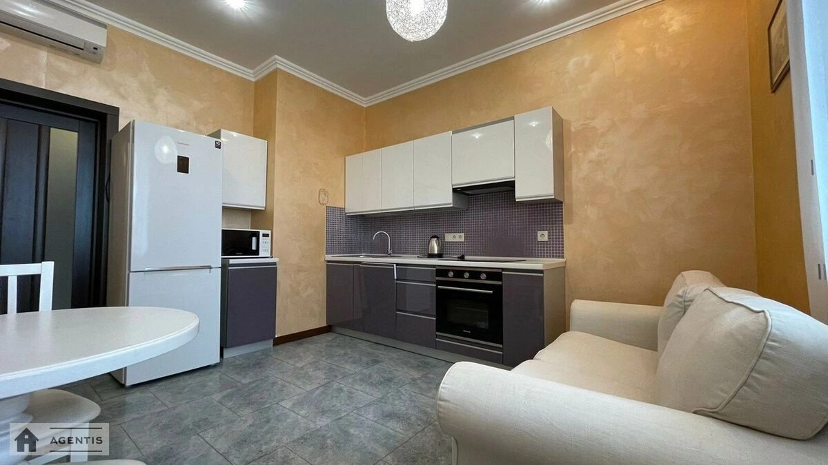 Apartment for rent. 2 rooms, 56 m², 18 floor/25 floors. 37, Vasylya Tyutyunnyka vul. Anri Barbyusa, Kyiv. 