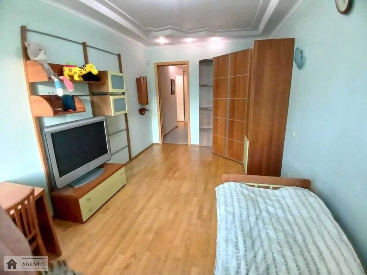 Apartment for rent. 4 rooms, 170 m², 4th floor/18 floors. 4, Andriya Verkhohlyada vul. Mykhayla Drahomirova, Kyiv. 