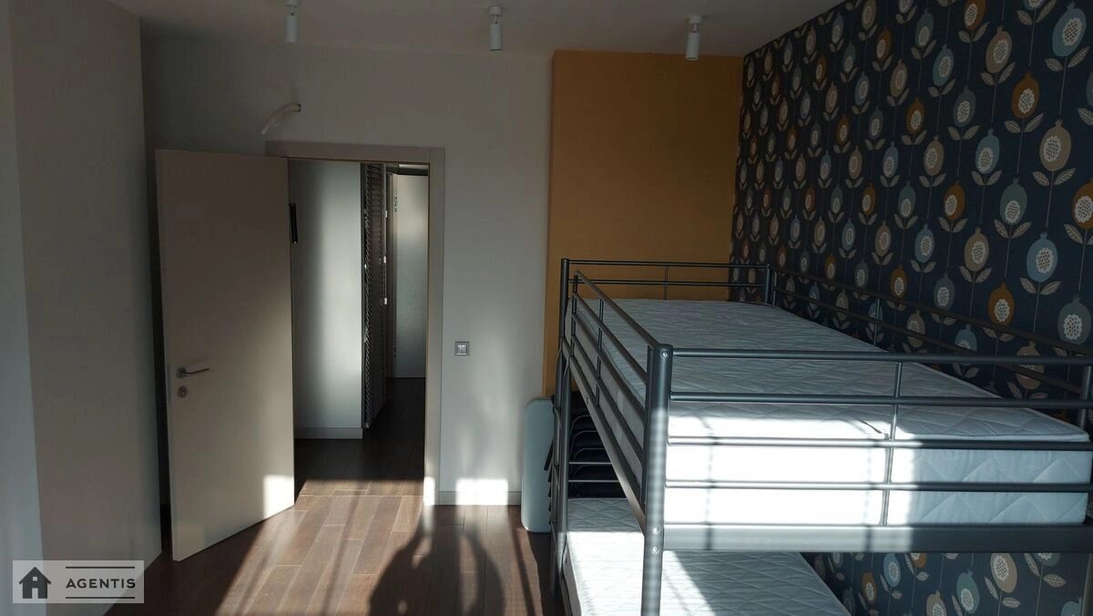 Apartment for rent. 4 rooms, 160 m², 4th floor/17 floors. 74, Antonovycha vul. Horkoho, Kyiv. 