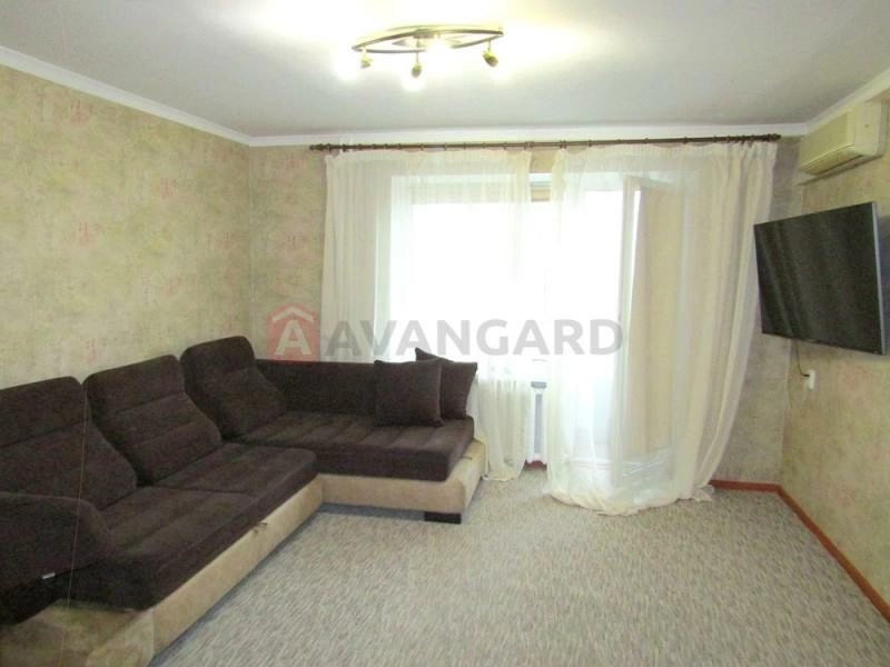 Apartments for sale. 3 rooms, 70 m², 6th floor/9 floors. 1, Obraztsova, Dnipro. 