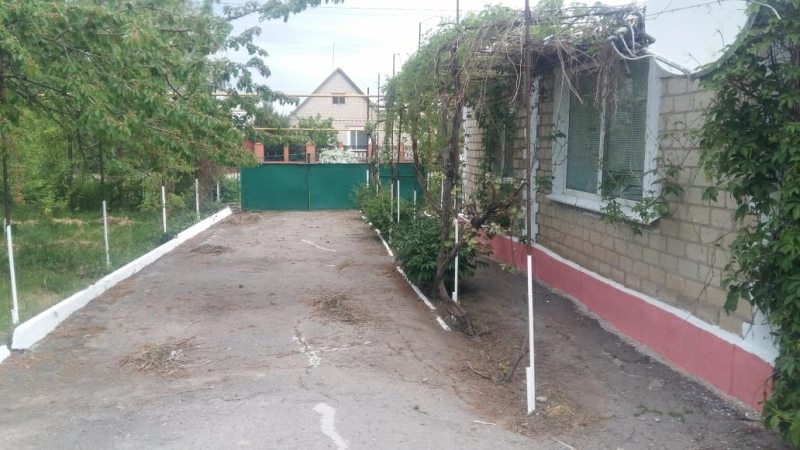 House for sale. 6 rooms, 97 m², 1 floor. Kosmodemyanskoy, Kherson. 