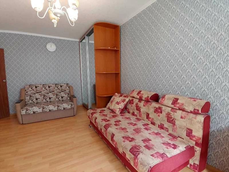 Сдам квартиру. 1 room, 32 m², 1st floor/9 floors. Командарма Корка, Харьков. 