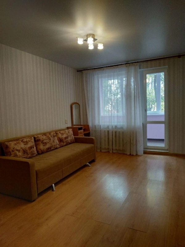 Apartment for rent. 1 room, 35 m², 1st floor/1 floor. Chekhova, Cherkasy. 