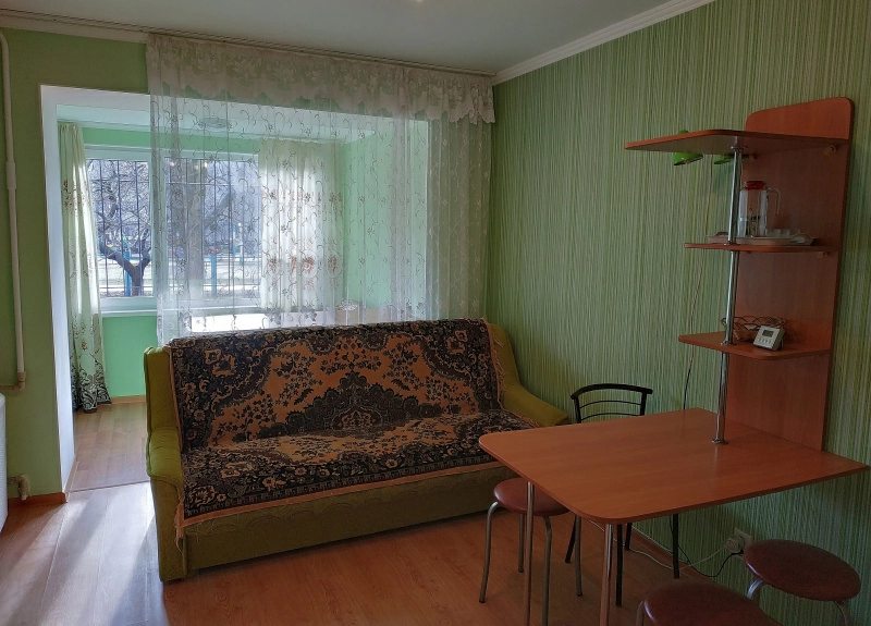 Apartment for rent. 1 room, 20 m², 1st floor/5 floors. 24, Parkovaya, Odeska oblast. 