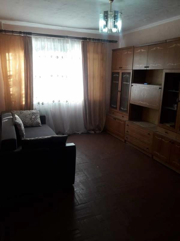 Продаж квартири. 1 room, 31 m², 1st floor/5 floors. 5, Гвардейцев Широнинцев, Харків. 