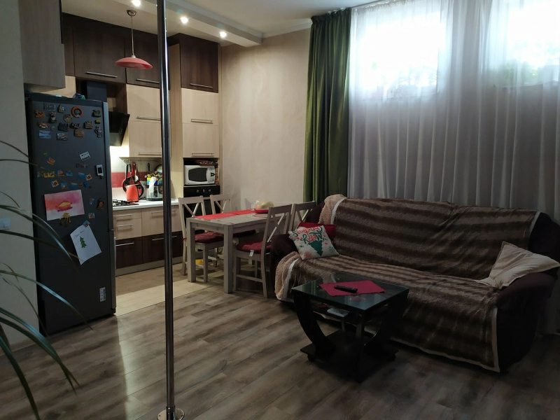 Multi-level apartment for sale. 3 rooms, 82 m², 1st floor/2 floors. Per. Chebotarskyy, Kharkiv. 