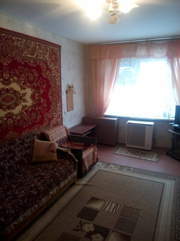 Apartments for sale. 3 rooms, 66 m², 2nd floor/5 floors. 12, Humanenko, Skadovsk. 